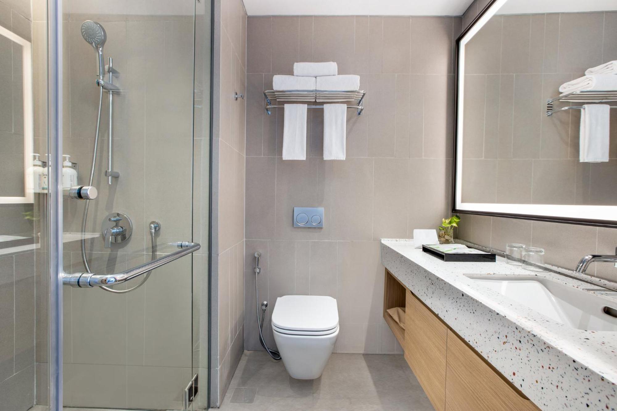 Holiday Inn Lampung Bukit Randu By Ihg Bandar Lampung Buitenkant foto