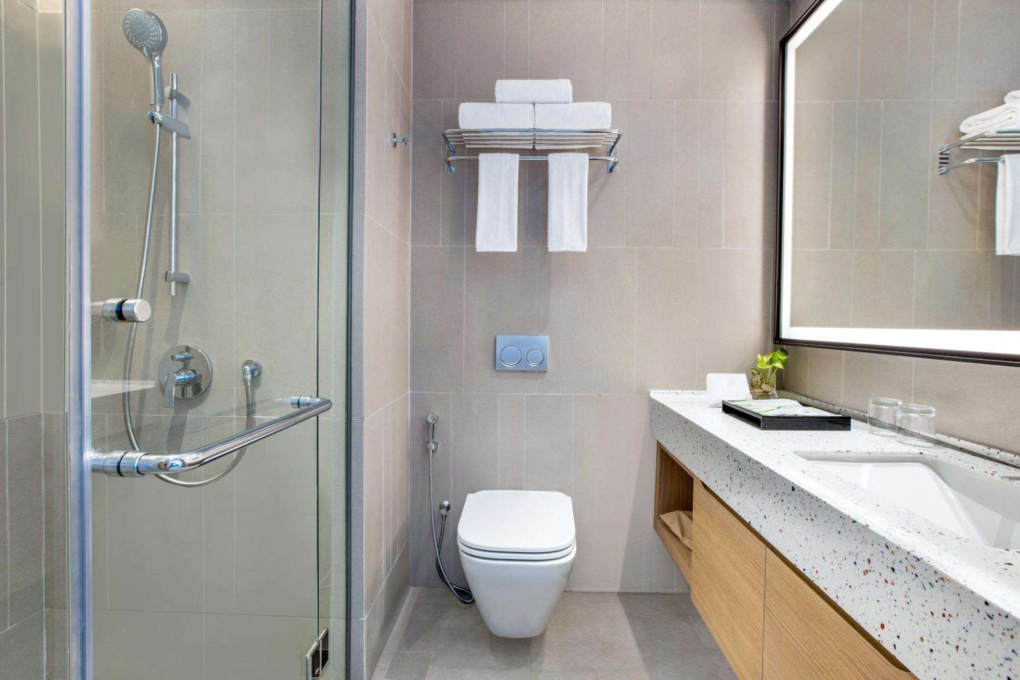 Holiday Inn Lampung Bukit Randu By Ihg Bandar Lampung Buitenkant foto